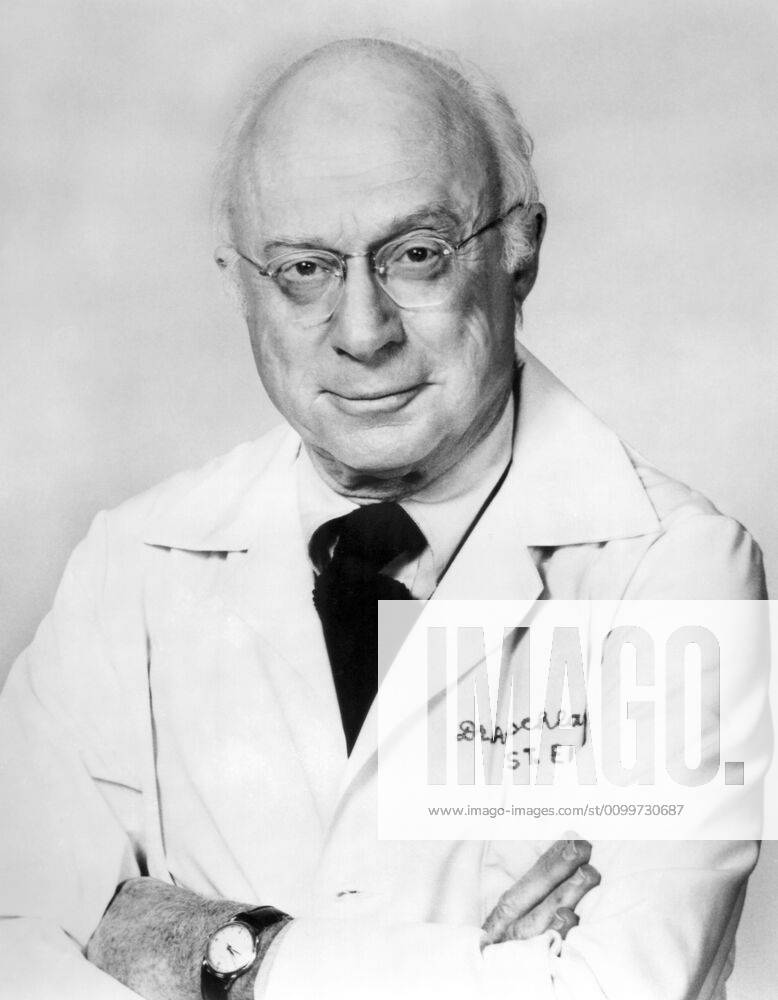 ST. ELSEWHERE, Norman Lloyd, 1982-1988. NBC Courtesy: Everett ...