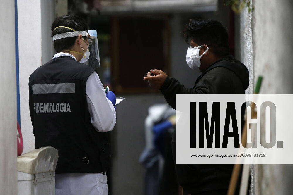 Santiago, Health ministry personnel investigate a possible outbreak of ...