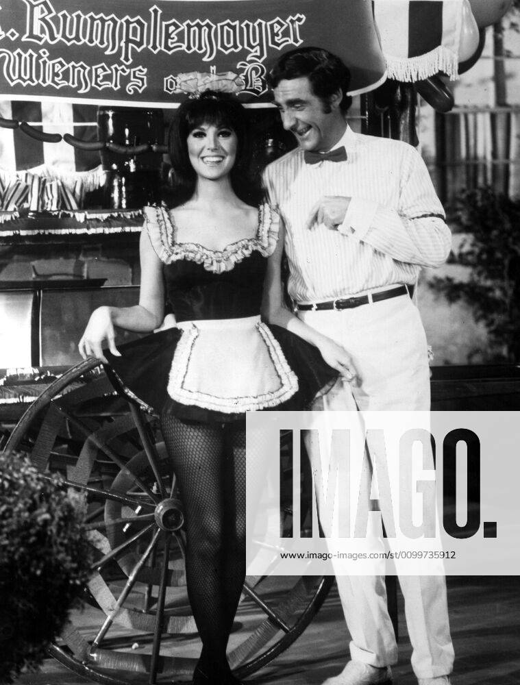 That Girl The Drunkard Marlo Thomas Sid Caesar 1966 1971 Airdate 4 18 68 Courtesy Everett Collec