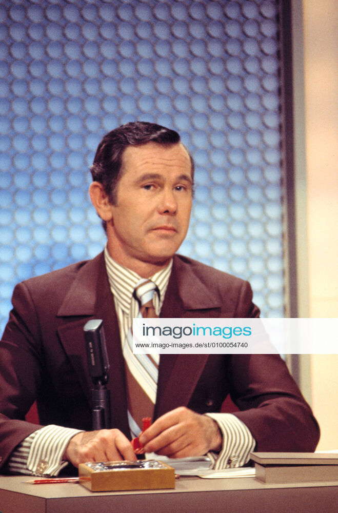 THE TONIGHT SHOW STARRING JOHNNY CARSON, Johnny Carson, 1960s. 1962 ...