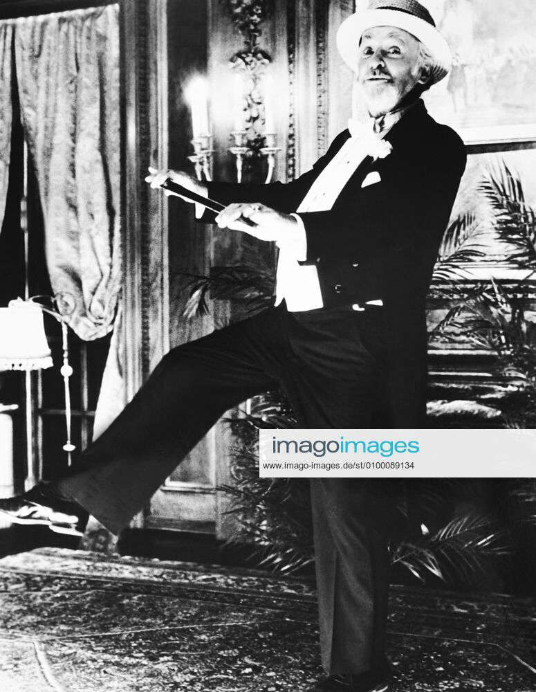 AMERICAN PLAYHOUSE, Barnard Hughes, Under the Biltmore Clock, (season 4