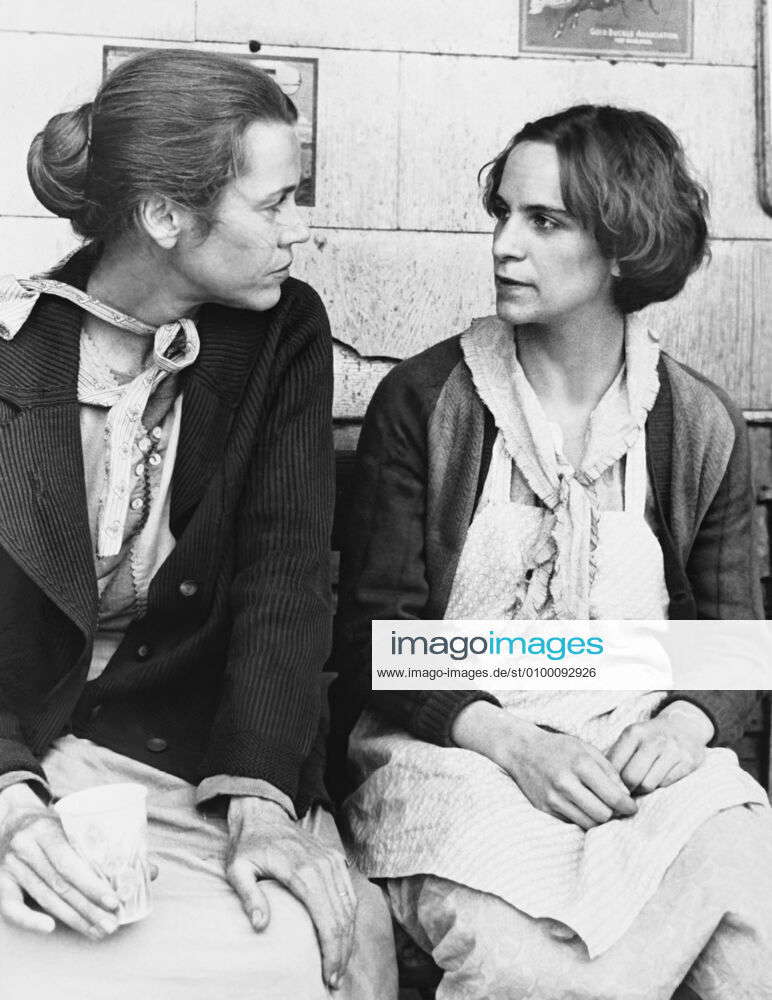 THE DOLLMAKER, from left Jane Fonda, Amanda Plummer, aired May 13, 1984. IPC Films courtesy