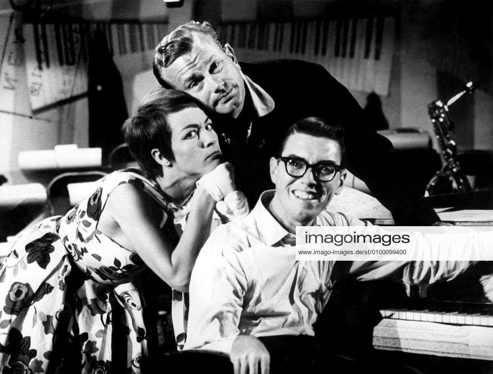 THE JACK PAAR TONIGHT SHOW (aka THE JACK PAAR SHOW), Genevieve, Jack ...