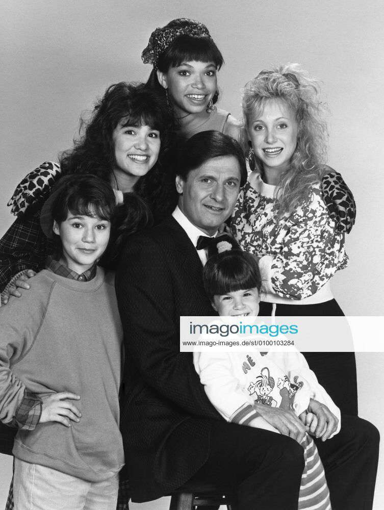 RAGS TO RICHES, Joseph Bologna (center), (clockwise lr) Heidi Zeigler