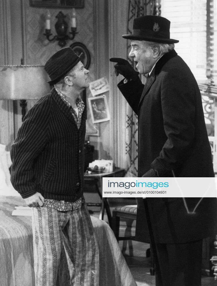 THE SUNSHINE BOYS, (from left) Red Buttons, Lionel Stander, (aired