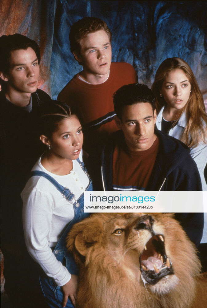 ANIMORPHS (aka ANIMORPHS THE INVASION), top row, from left