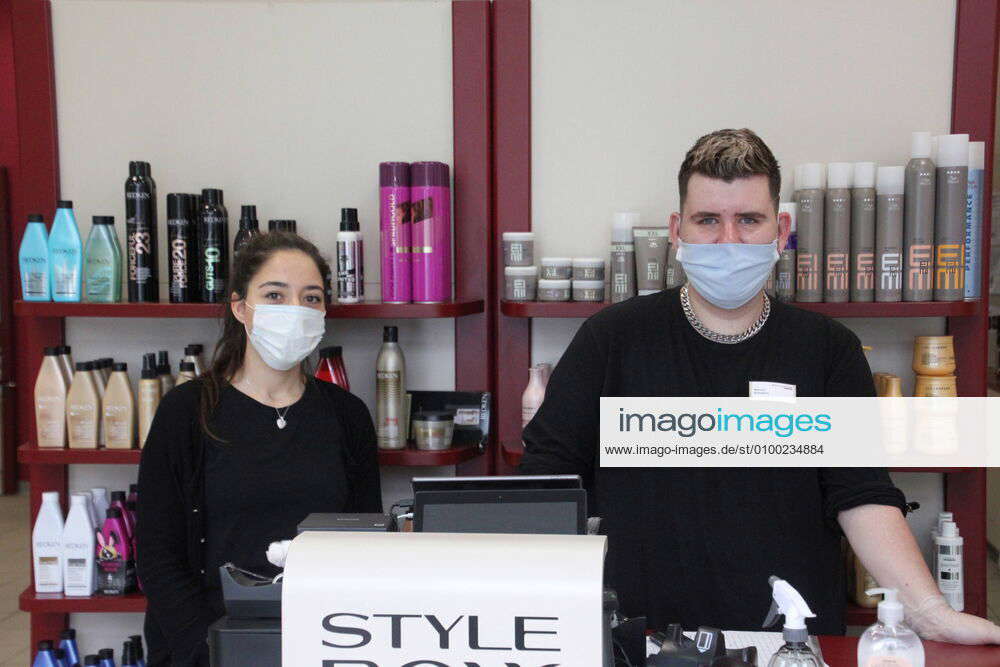 News Current events Corona crisis Hairdressing salons in Germany ar