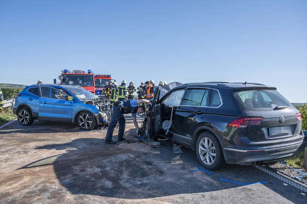 Three Seriously Injured In A Head-on Collision Near Neu Anspach Three ...