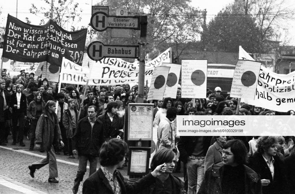 Rote-Punkt-Aktion 1971 in Essen DEU, Deutschland, Essen: Die Rote-Punkt ...