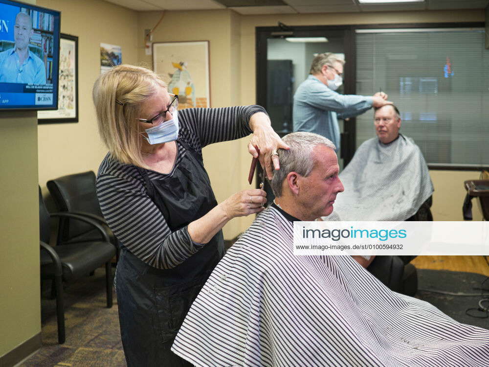 May 15, 2020, Des Moines, Iowa, U.S RHONDA STEWART, left, and BRUCE