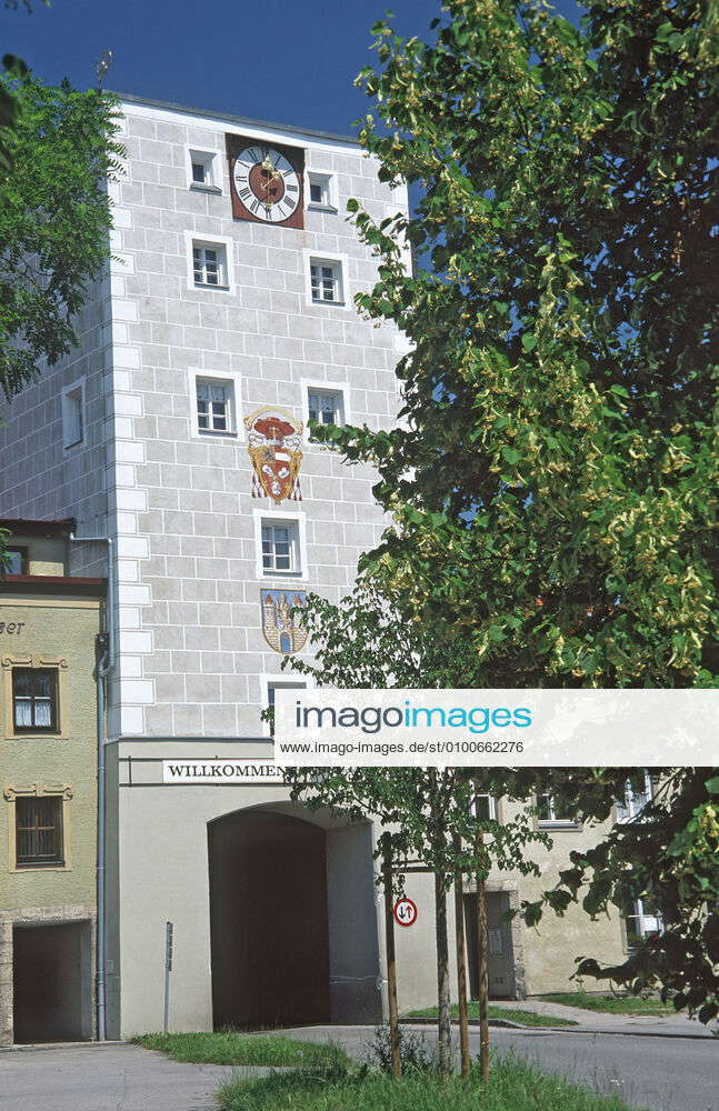 city gate,tittmoning