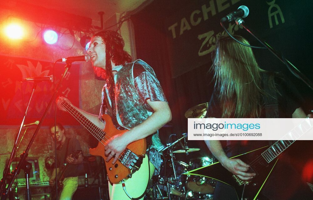 27-concert-99-waltari-in-berlin-tacheles-singer-bassist-k-rtsy-hatakka
