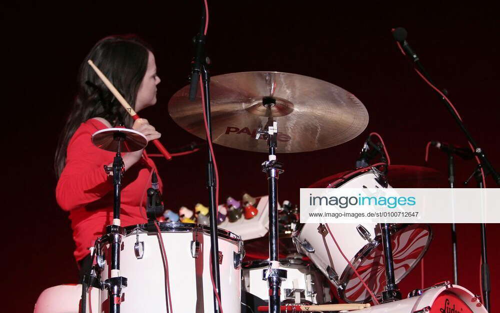 77 concert The White Stripes, drums Meg White, at Rock am Ring 2007 ...