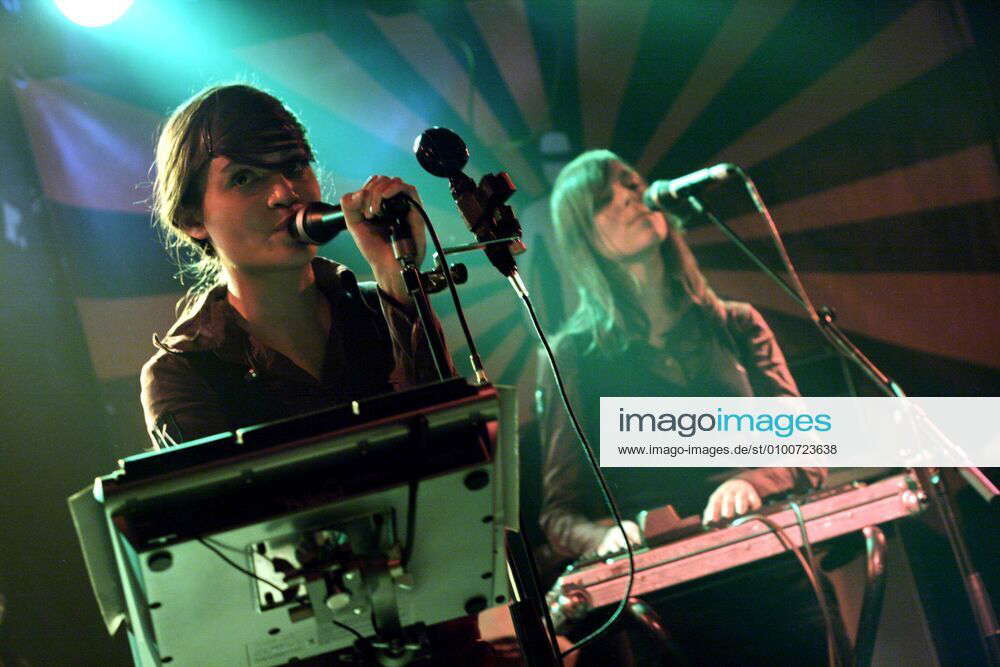 77 Concert Carpathian dog, from left singer Claire Oelkers, bass ...