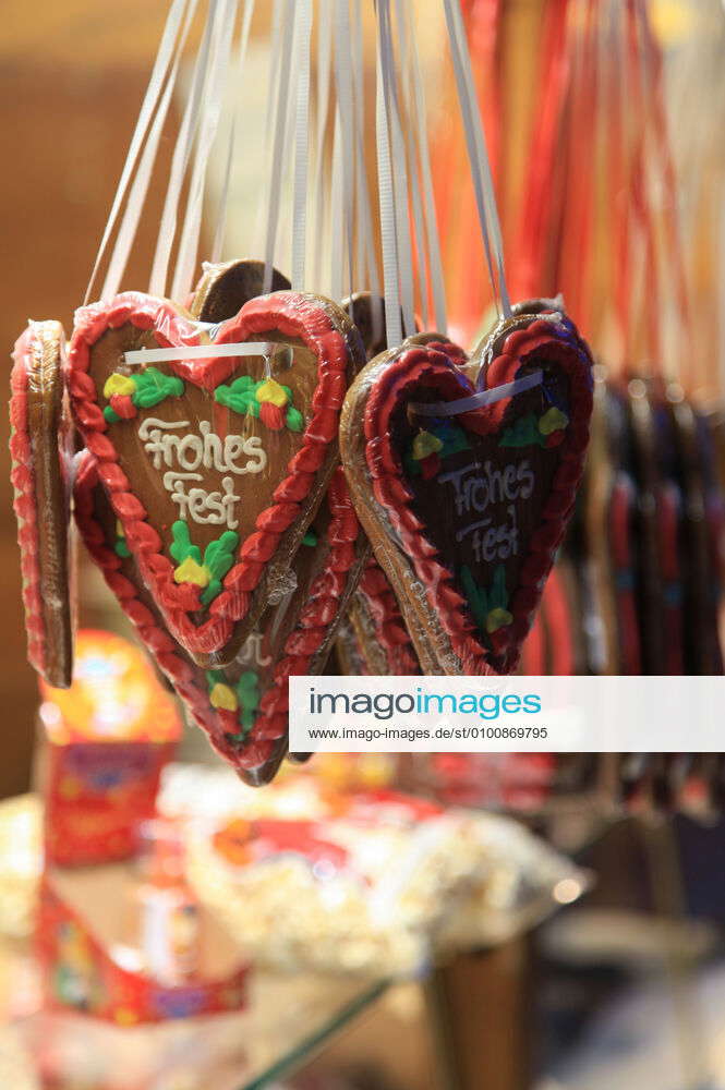 gingerbread heart,christmas market,merry christmas