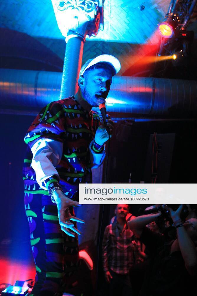 Gustav Rapper 121 Hercules and Love Affair, singer Gustaph performs live at Gretchens ...