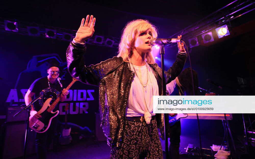 121 The Asteroids Galaxy Tour, bassist Lars Iversen, singer Mette ...