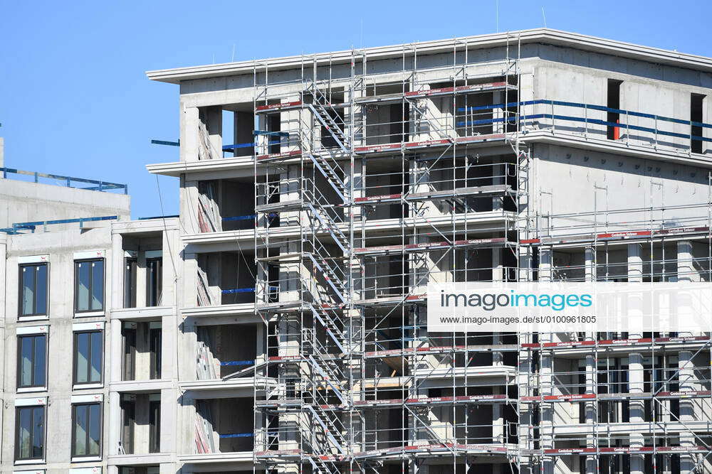 Large construction site,new flats,shell, scaffolding, construction ...
