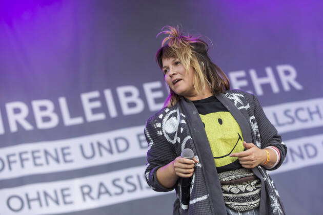 19 Big city whispering, singer Jen Bender at Kosmos Chemnitz We stay ...