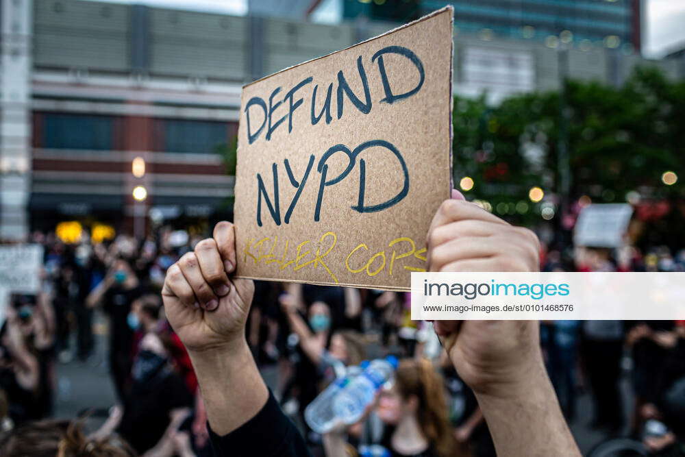 New Yorkers Continue to Defy Citywide Curfew Thousands continued to ...