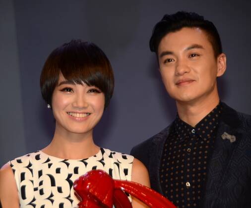 --File--Chinese actor Zhou Yiwei and his wife, a Chinese actress and tv ...