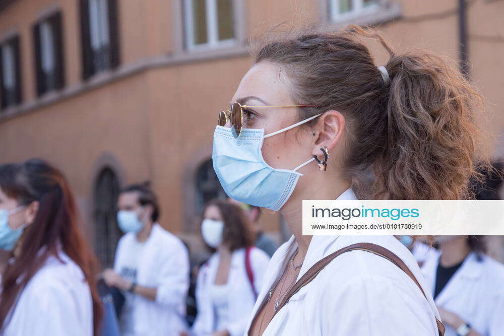 Italy: Protest Of Specialist Doctors In Rome Sit-in In Rome In Front Of ...