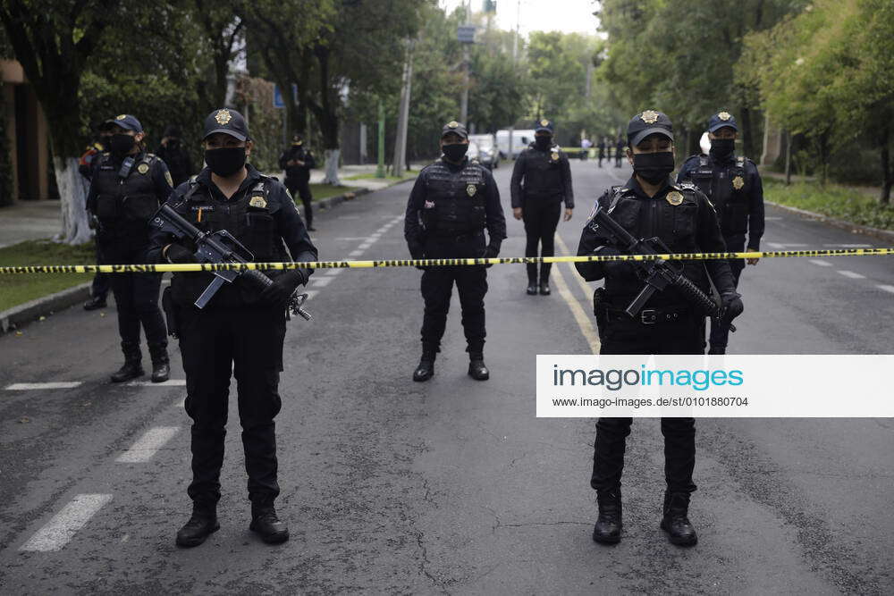 Police Chief Injured In Deadly Shootout MEXICO CITY, MEXICO - JUNE 26 ...