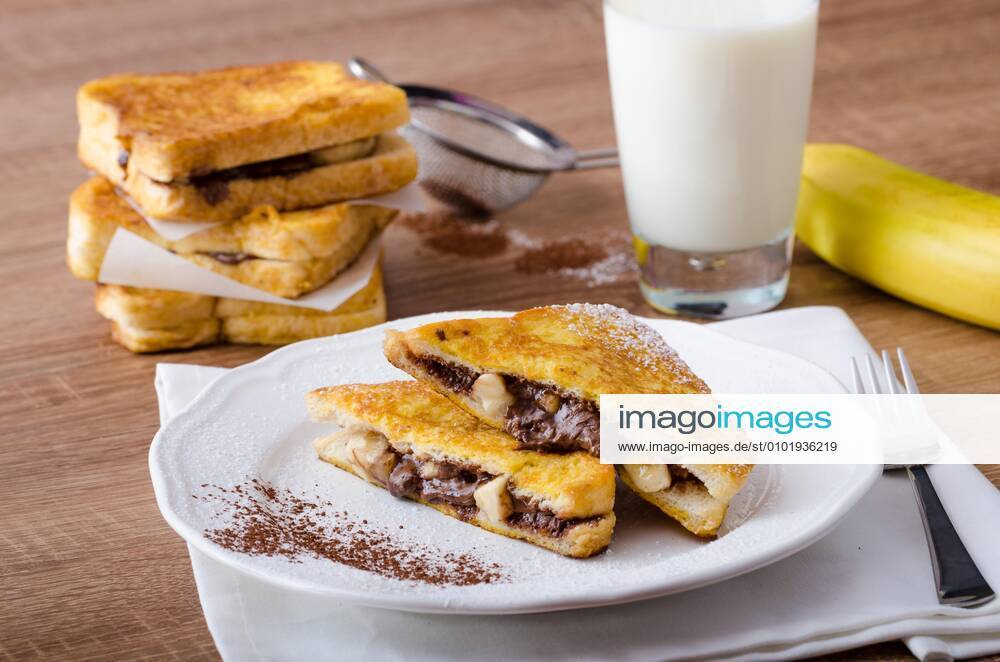 French toast stuffed with chocolate and banana