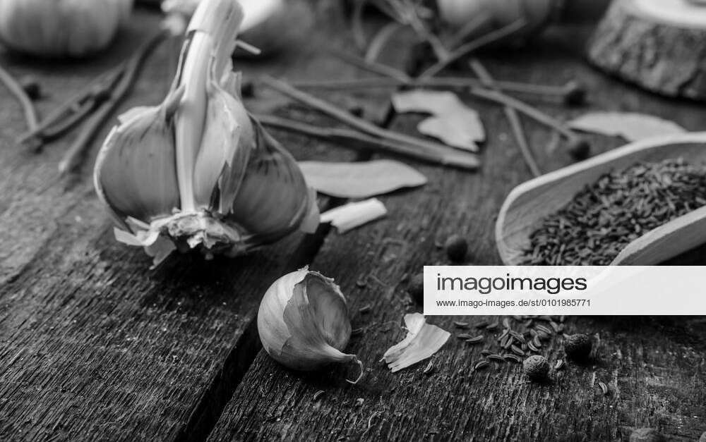 Onions, garlic and herbs bio from the garden