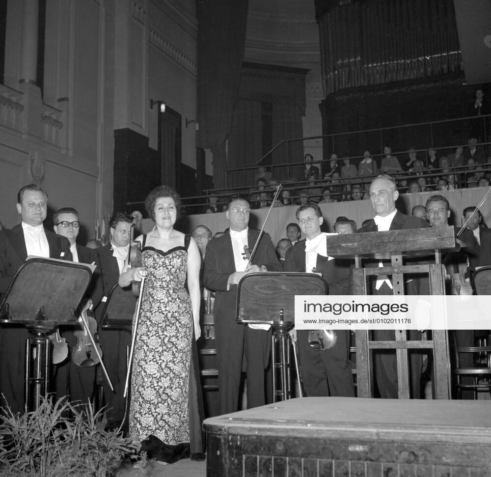 Violinist Ida Haendel visits Prague, Czechoslovakia, May 15, 1962 ...