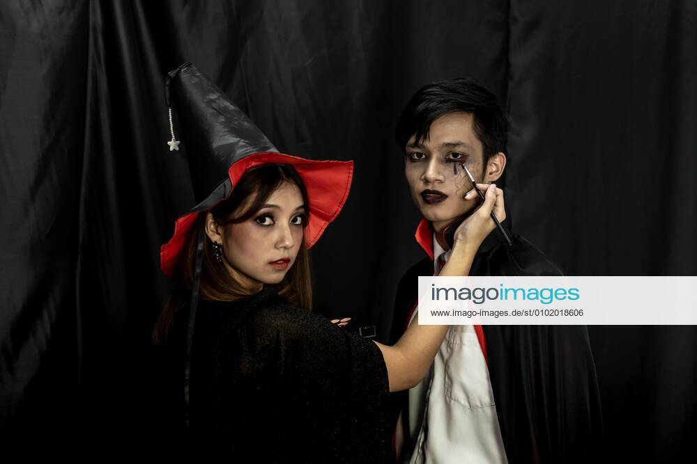 Halloween costume Makeup