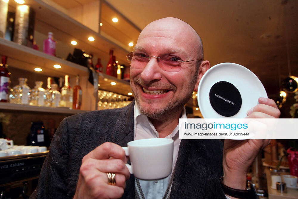 Ralf CafÃ Opening Ralf opens his cafÃ on