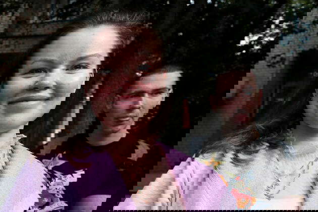 Qizlar mushuklarini onanizm qilish video Xotinlar kamerada minutlar berishadi