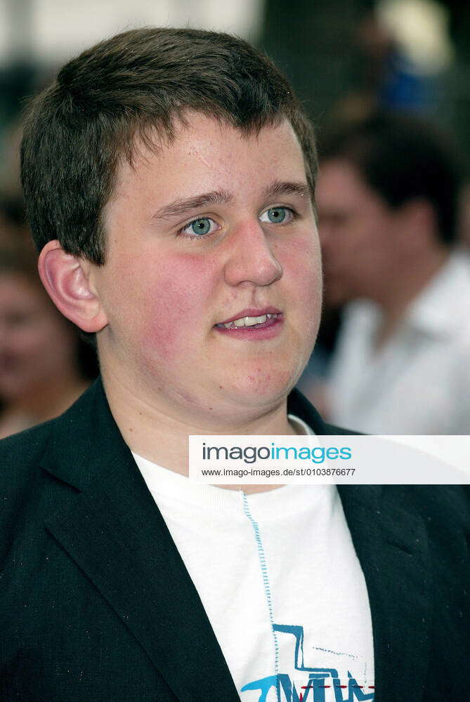 Harry Melling