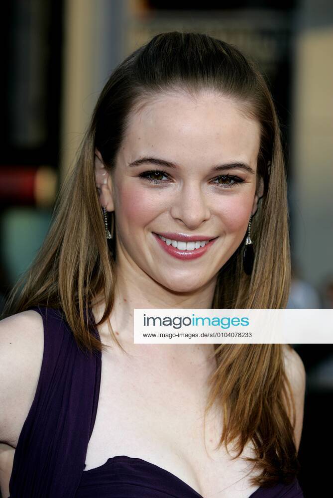 Danielle Panabaker Actress Mr. Brooks, Film Premiere Graumans Chinese ...