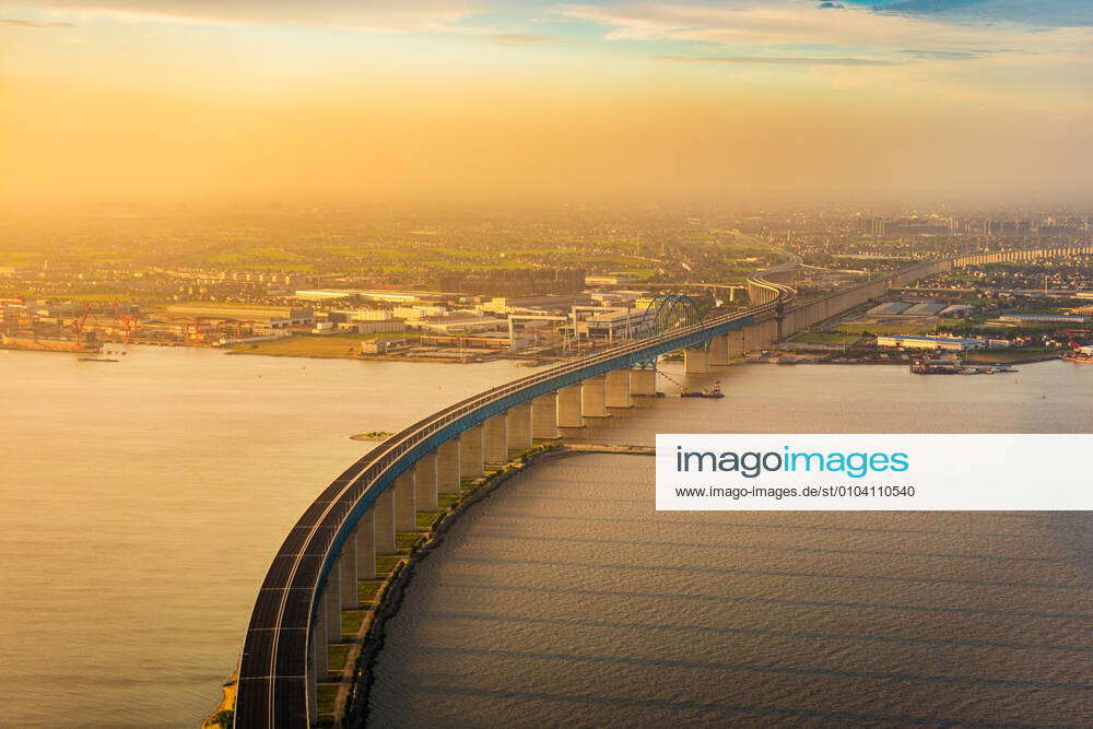 Shanghai-Yangtze River Bridge