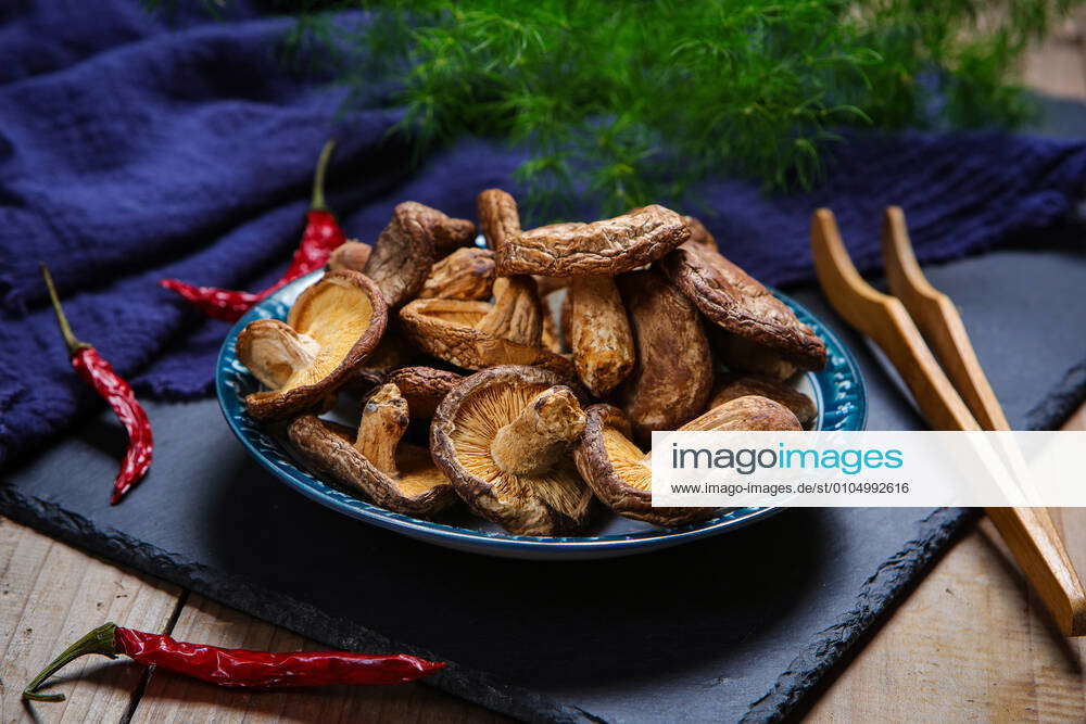 Dried shiitake mushrooms