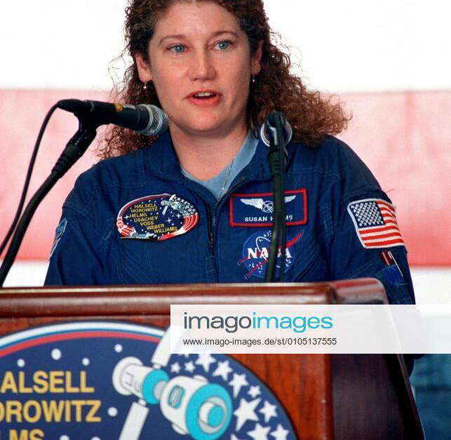 Astronaut Susan J. Helms, mission specialist, speaks to a crowd at the ...