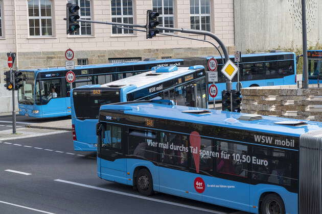 Wuppertal, Zentraler Busbahnhof, at the main station, 5 platforms with ...