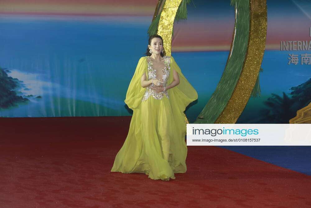 Chinese Actress And Model Zhang Ziyi Shows Up In Green Dress Showing