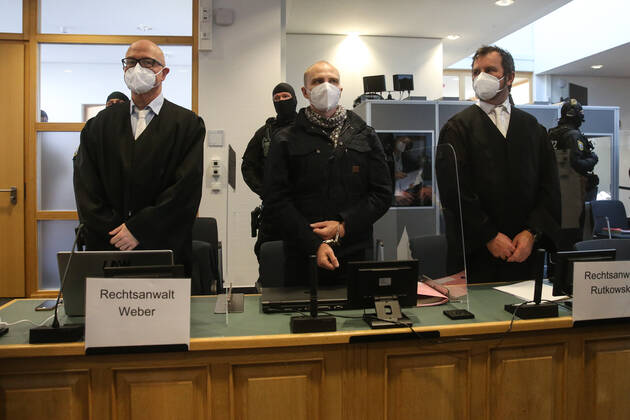 Stephan Rutkowski The defendant Stephan Balliet with his lawyers Hans Dieter Weber and ...