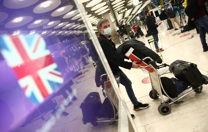 Passengers in the arrivals area of terminal T4 at Adolfo Suarez Madrid ...