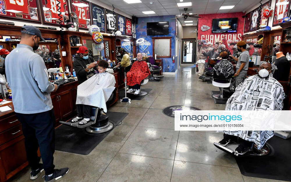 Today Patrick Mahomes said he will be flying his barber DeJaun Bonds, owner  of Purple Label Barbershop in Overland Park, Kansas to Miami, FL, to  continue his tradition of getting a haircut