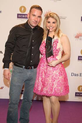 Beatrice Egli winner Newcomer International with manager Volker