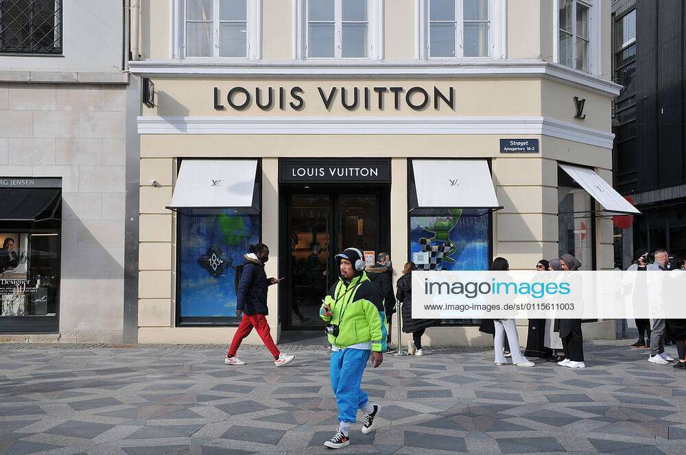 Copenhagen, Denmark. 27 April 2021, Louis Vuitton opens for business due to  coronavirus pandemic covid-19 in Nation. consumers and face mask in store  Stock Photo - Alamy