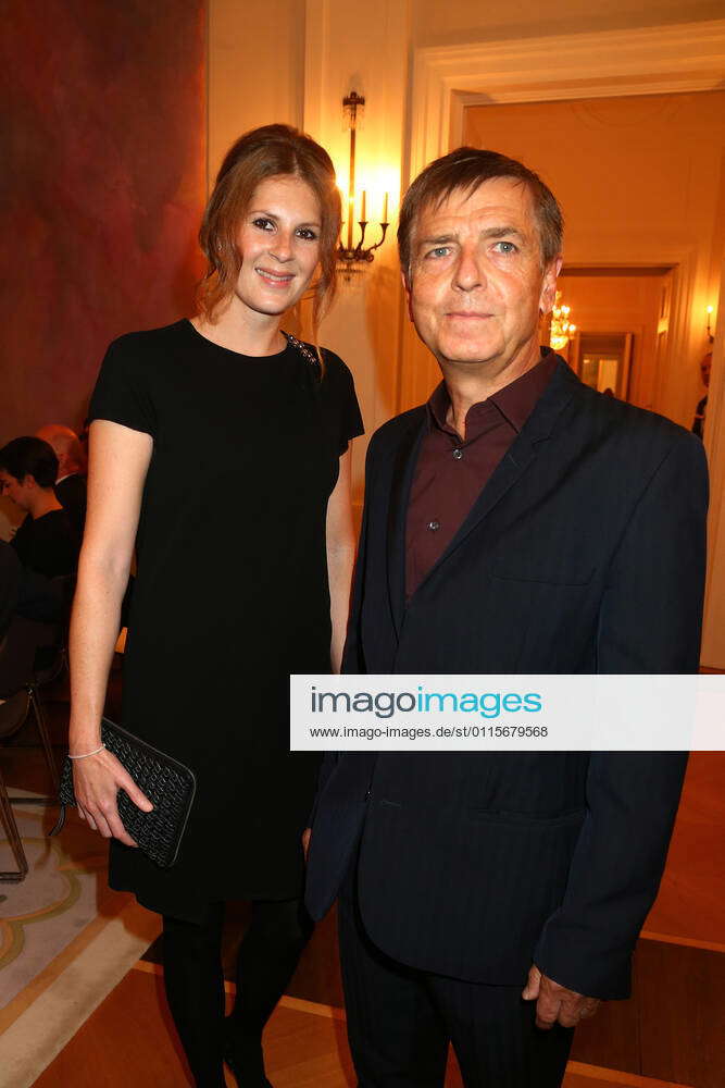 Annika Franz and Andreas Gursky at German President Gauck invites to ...