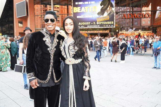 Jermaine Jackson With Wife Maday Velazquez At The Premiere Of BEAT IT jermaine-jackson-with-wife-maday-velazquez-at-the-premiere-of-beat-it