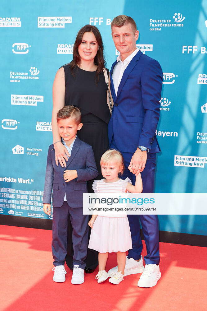 Toni Kroos with wife Jessica Kroos and children on the Red Carpet at ...