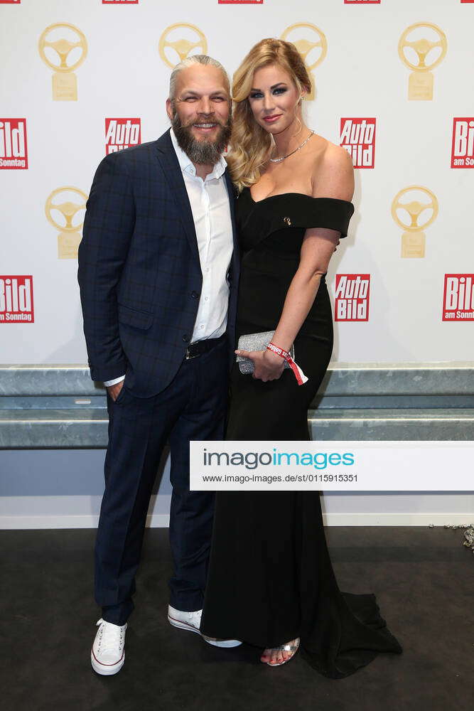 Sidney Hoffmann and Leonie Theresa Hagmeyer Reyinger at the GOLDEN STEERING WHEEL award ceremony