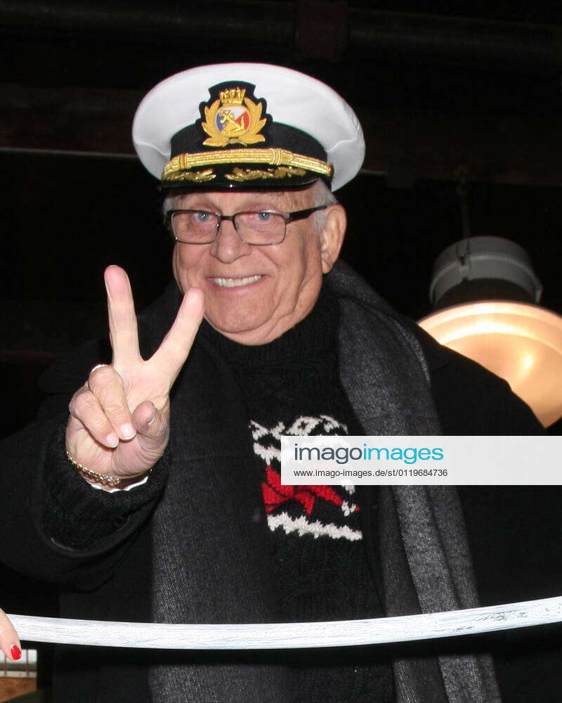 May 29, 2021 - FILE: Actor GAVIN MACLEOD, known for his roles on The ...